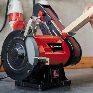 Einhell Bandschleifer mit Schleifband für Holz- und Metallbearbeitung.