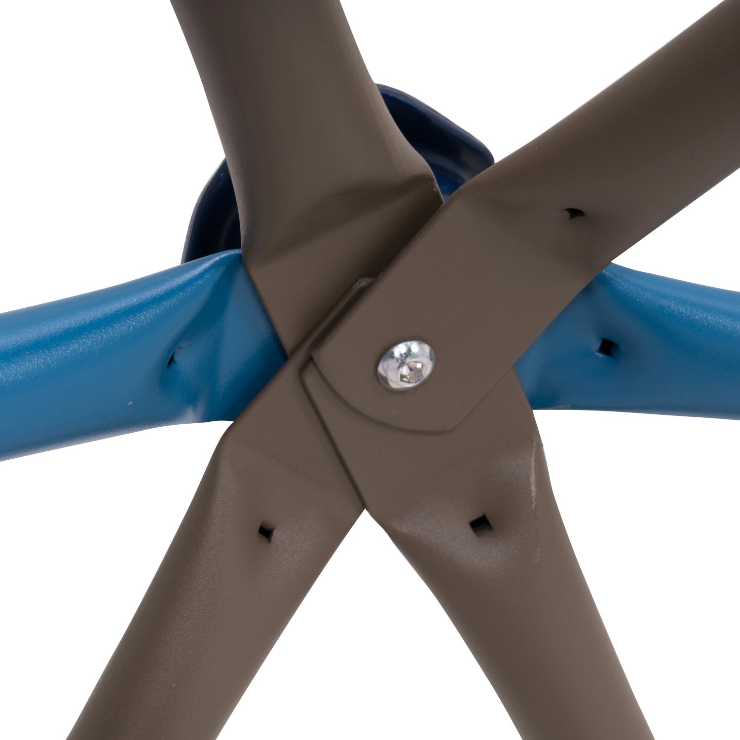 Detailaufnahme: Verbindungselemente des Lifetime Klettergerüst Geodome, blau und braun.