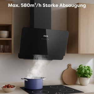 CIARRA Kopffreihaube 60cm (VM6765CB) in Schwarz über Kochfeld mit Dampf.