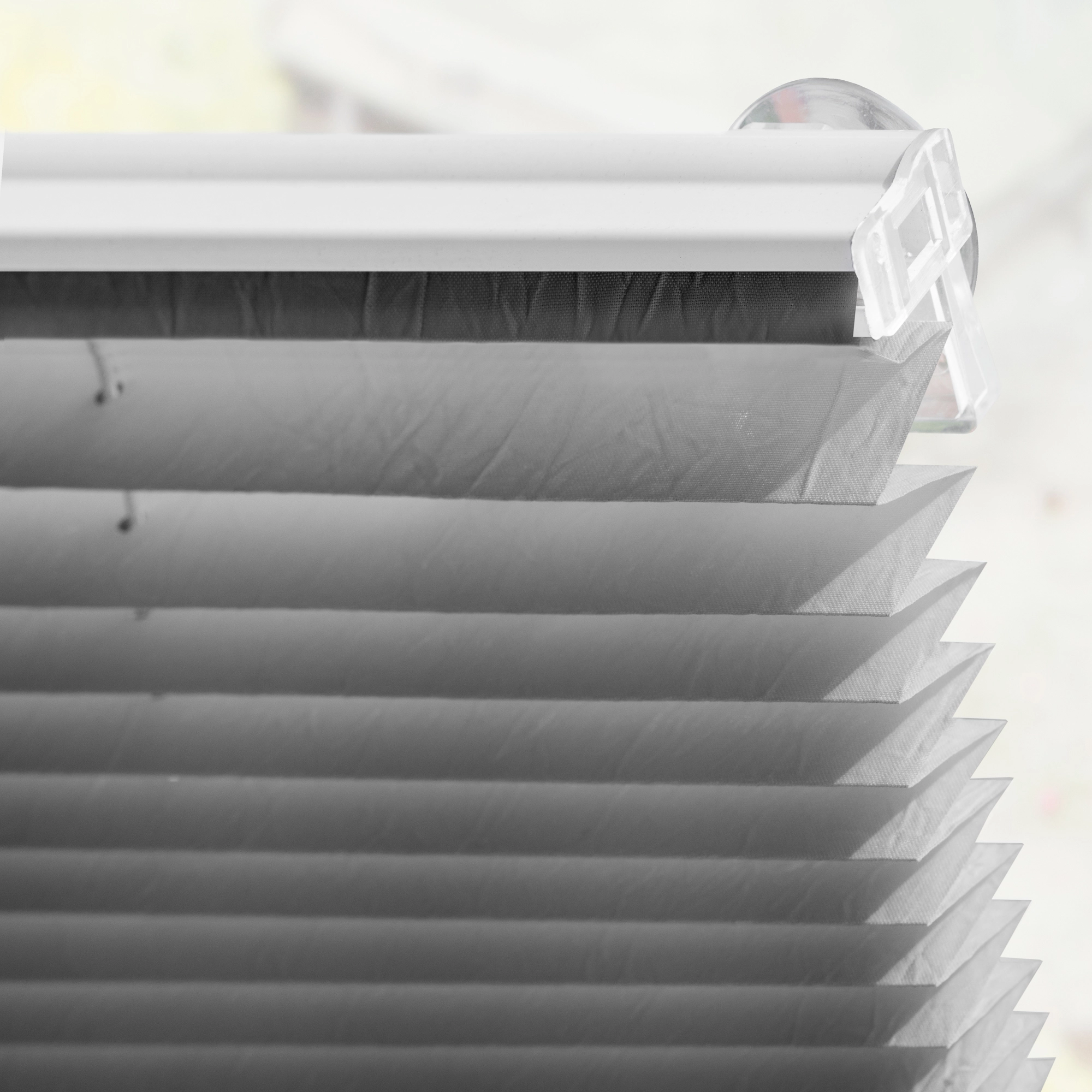 Dachfenster Plissee Haftfix Sonnenschutz ohne Bohren, mit Saugnapf  Montageanleitung 