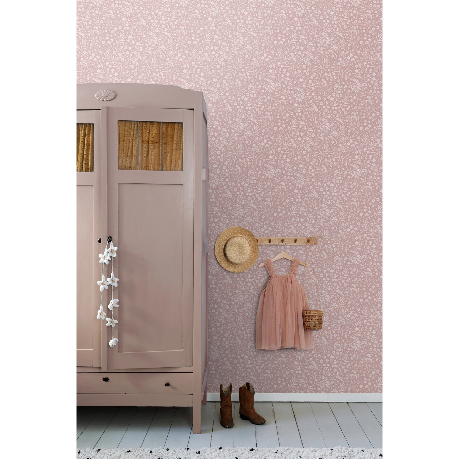 ESTAhome Vliestapete mit Blumenmuster in Altrosa, Vintage-Look für Wohnräume.