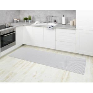 Wenko Badematte, 65x200 cm, weiß, aus Kunststoff, im Küchenambiente.