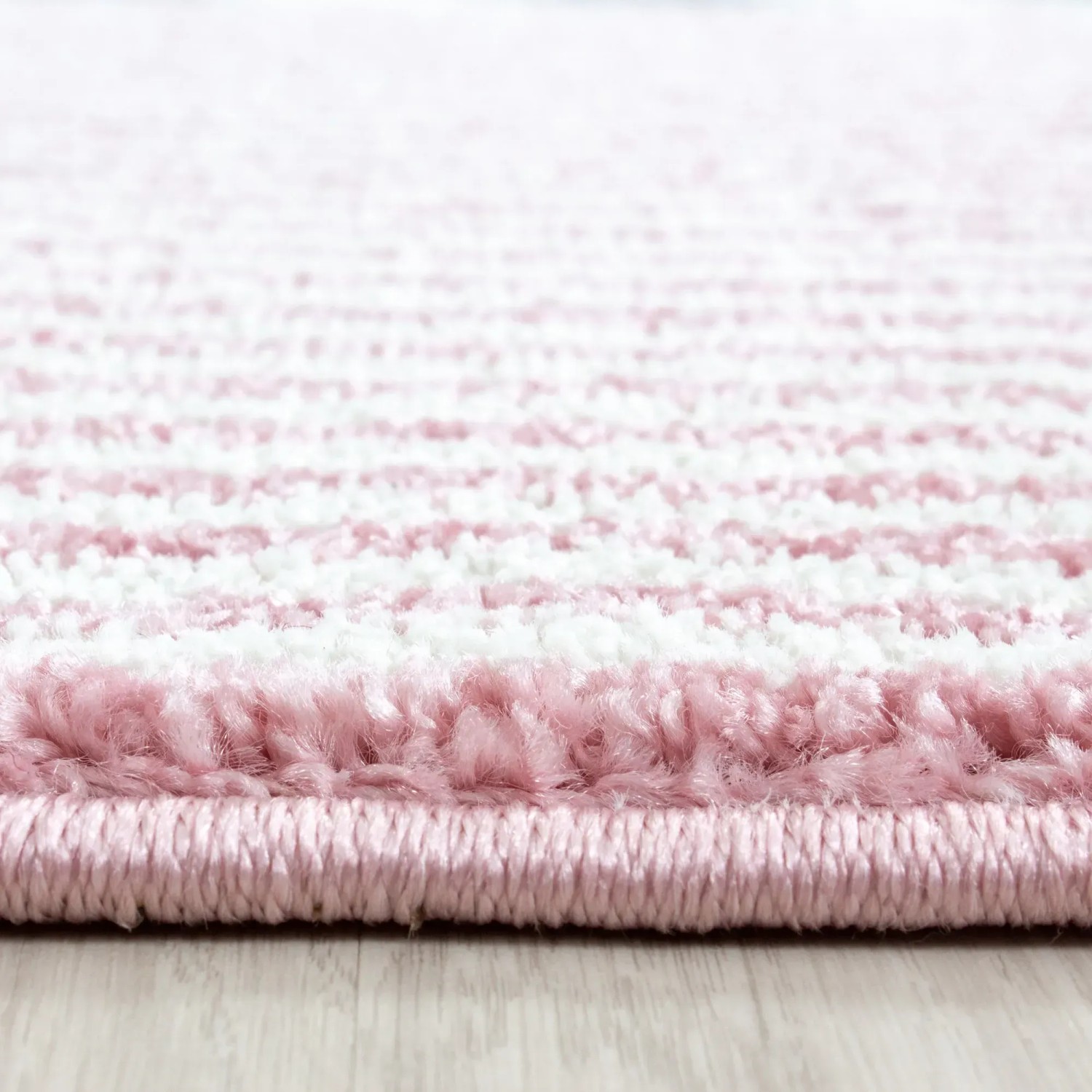 Detailaufnahme: Ayyildiz Kinderteppich Kids 620 Pink, gestreift, 160x230 cm.