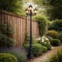 Schwarze QAZQA Laterne 'Hauptstadt' mit 3 Leuchten im Garten. Klassische Aussenleuchte.
