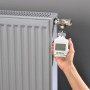 Hama Herz-Adapter für Heizkörperventil-Montage mit elektronischem Antrieb am Heizkörper.
