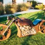 Ferrum Art Design Grillstelle Motorrad in Rostoptik, 123x120cm, mit Holz gefüllt.