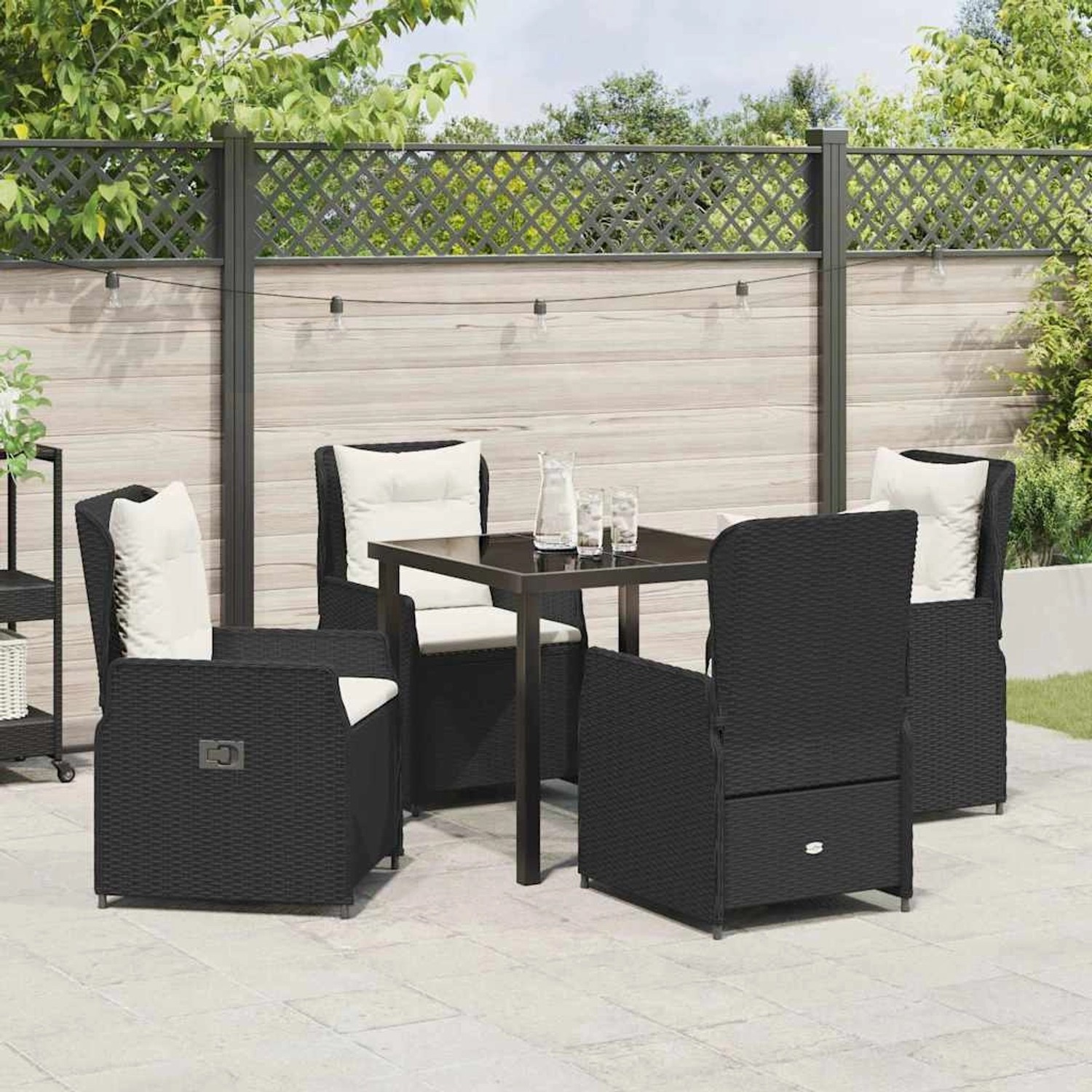 Schwarze 5-tlg. vidaXL Garten Essgruppe aus Poly Rattan mit Tisch und Stühlen.