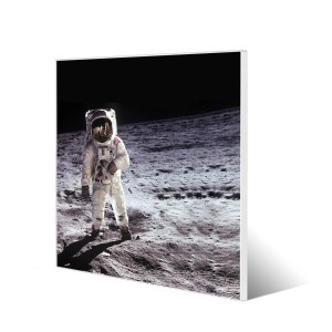 Weiße Magnettafel 50x50cm mit Astronaut-Motiv als Wanddekoration.