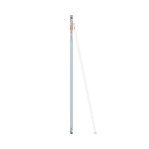 Zwei OSRAM LED Röhren T8 58 EM Kaltweiß 4000K auf weißem Grund.