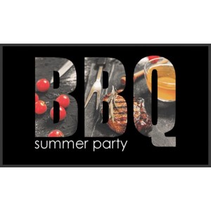 BBQ Matte Summer Party 67x120 cm mit Grill-Motiv als dekorativer Terrassenschutz.