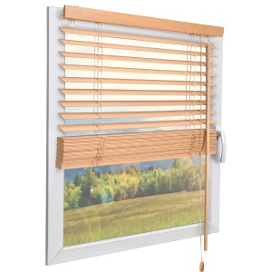 Sol Royal Holzjalousie SolDecor JH3, Eiche, B60xH130 cm, am Fenster mit Blick ins Grüne.