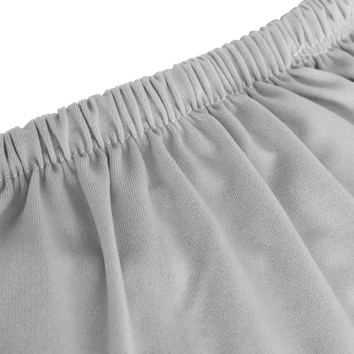 Detailaufnahme: Graue Stretch Sofahusse für 3-Sitzer Sofa, Polyester-Jersey, Wohntextilien.
