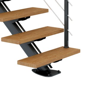 Detailansicht: Dolle Mittelholmtreppe Sydney mit Eiche Stufen und anthrazitfarbenen Metallelementen.