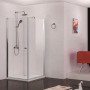 Sanotechnik Eckduschkabine mit Chromprofil und Klarglas-Tür in Badezimmer.