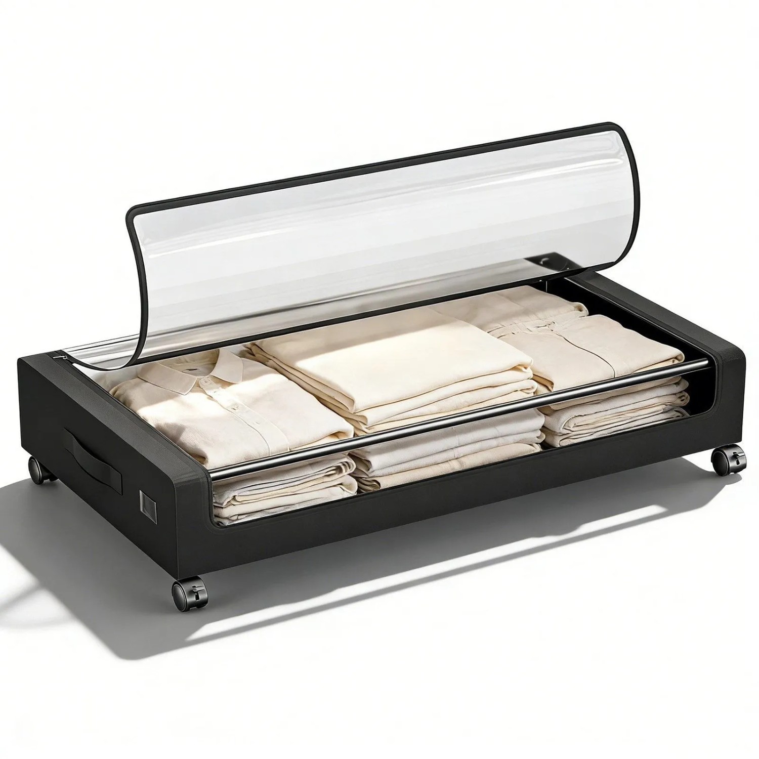 Schwarze Unterbett Aufbewahrungsbox mit Rollen, offenem transparentem Deckel und gefalteter Kleidung. Praktischer Textil Organizer.