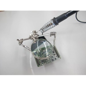 Rothenberger Industrial Löthilfe "Dritte Hand" mit Lupe und Klemmen für präzises Löten.