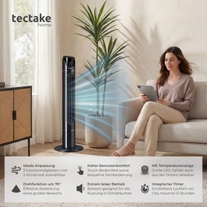 Anthrazitfarbener Tectake Turmventilator oszillierend mit LED-Display in modernem Wohnzimmer, kühlt Frau auf Sofa. 3 Modi, 3 Stufen.