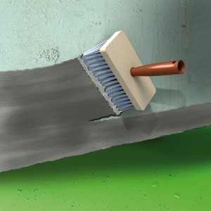 Auftragen der MEM Keller-Innen-Imprägnierung mit einem Quast auf eine Wand. Bauabdichtung für feuchte Keller.