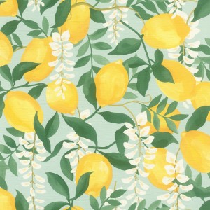 Rasch SK-Tapete Portofino Blau mit Zitronen, Blättern und Blüten auf hellblauem Grund.