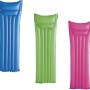 Bestway Luftmatratze in Blau, Grün und Pink mit Kopfkissen, ideal für den Sommer.