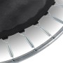 Detailaufnahme eines schwarzen EXIT Silhouette Bodentrampolins mit Federn.