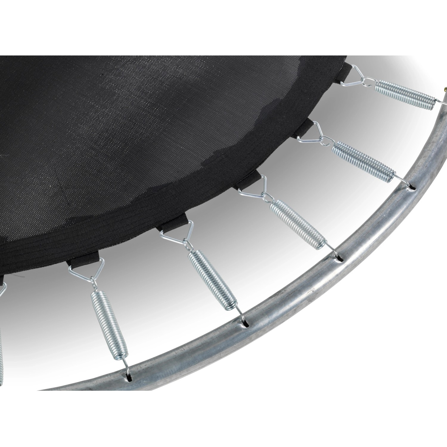 Detailaufnahme eines schwarzen EXIT Silhouette Bodentrampolins mit Federn.