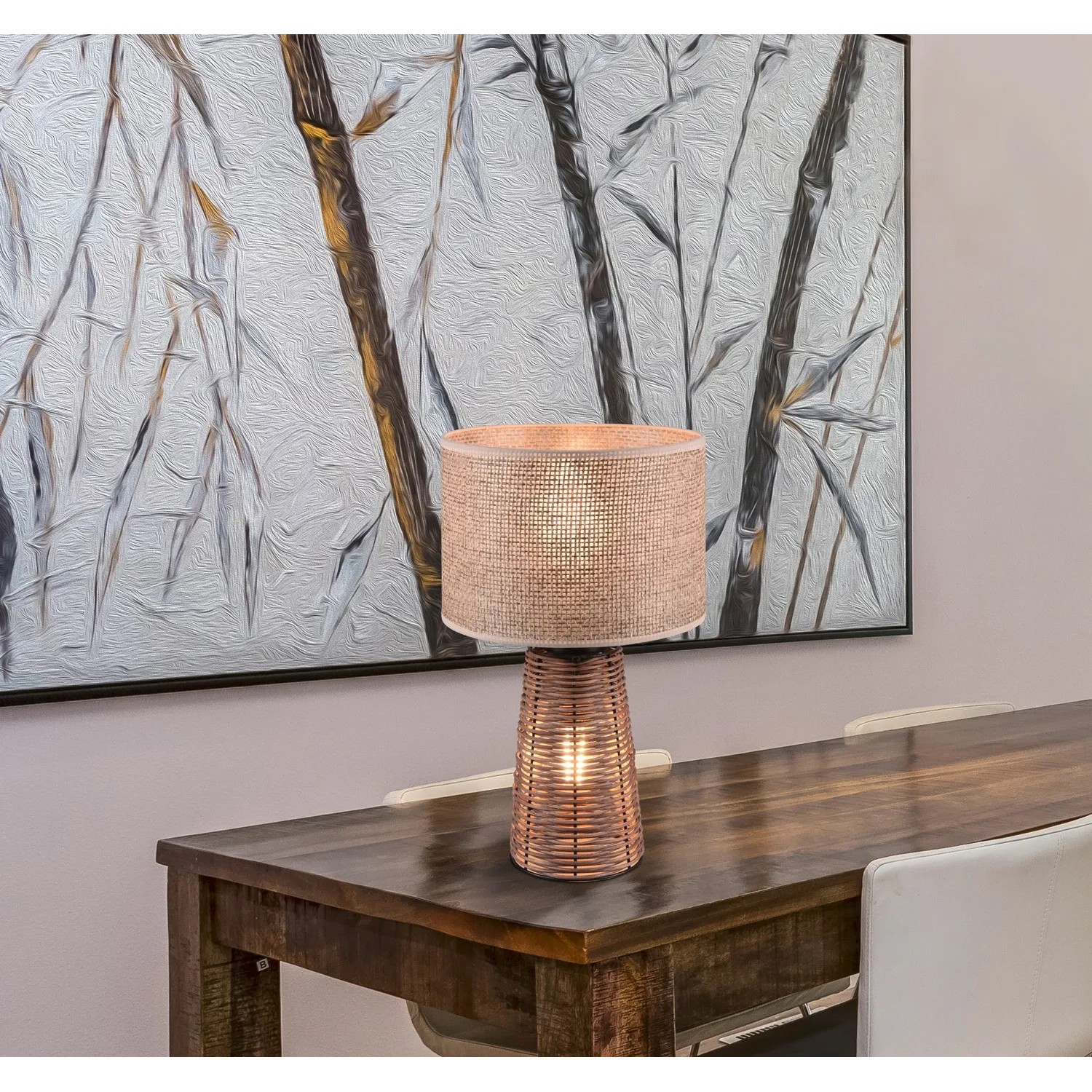 Braune Design-Tischleuchte Straw, 24 cm, aus Rattan und Strohgeflecht für gemütliches Licht.