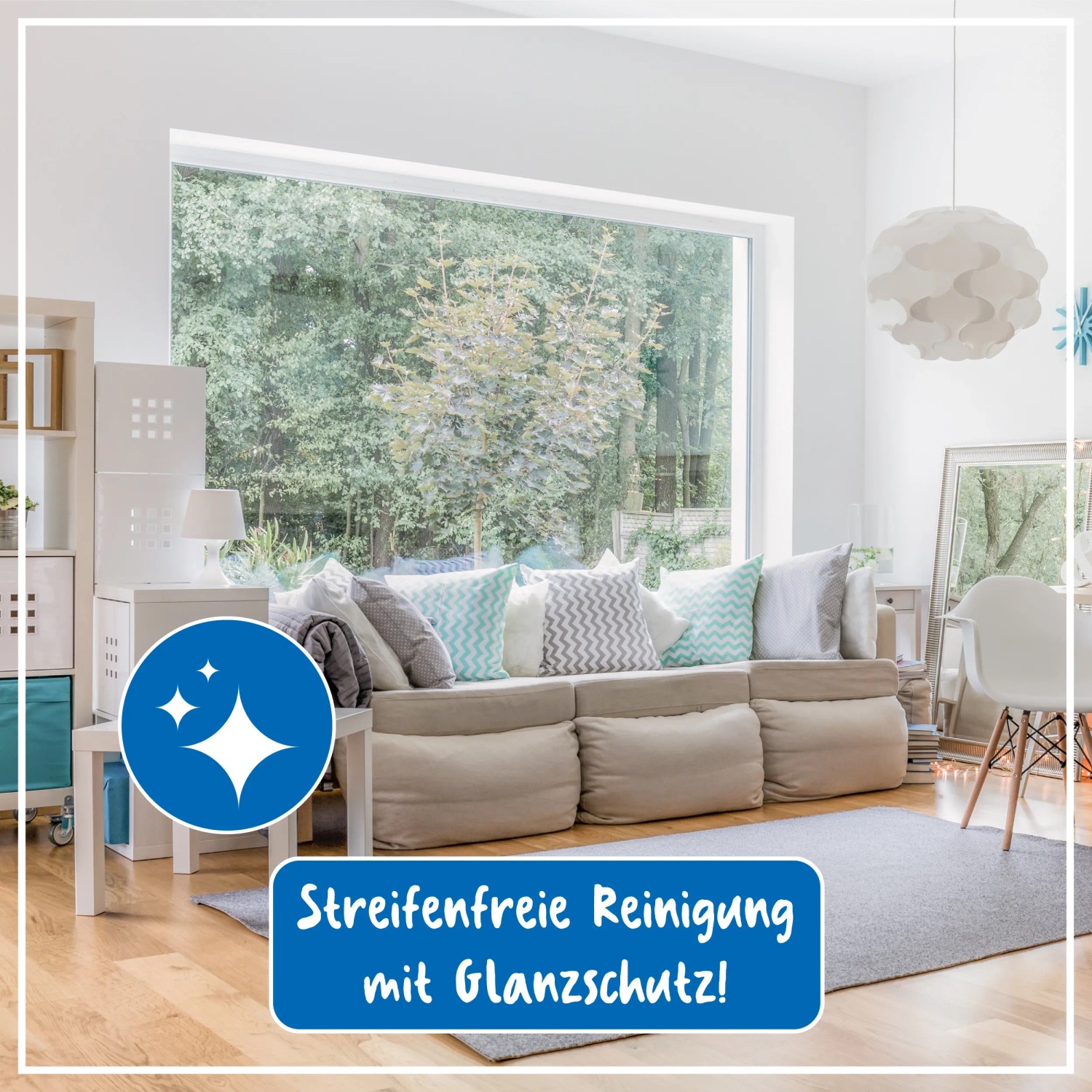 Anwendungsbeispiel: Wohnzimmer mit Fenster gereinigt mit Poliboy Glasreiniger für streifenfreien Glanz.