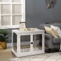Weisse PawHut Hunde Transportbox mit 2 Türen aus Metall und Holz im Wohnzimmer.