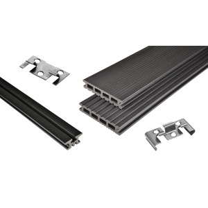 Kovalex WPC Terrassen-Bausatz, graubraune Dielen, Unterkonstruktion und Montageclips.