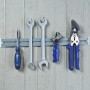 LUX Magnetwerkzeughalter mit Schraubendreher, Schraubenschlüssel, Zange und Blechschere.