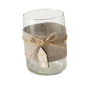 Windlicht Nordy von Boltze Home, transparent-braun, mit Juteband und Holzhaus-Anhänger.