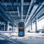 Bosch Professional GLM 40-31 Laser-Entfernungsmesser für präzise Messungen auf Baustellen.