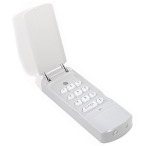 Belko Keypad 433 MHz, 4-Kanal Fernbedienung für Garagentorantriebe mit geöffneter Schutzklappe.
