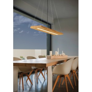 Moderne Trio LED-Pendelleuchte Brad in Nickel antik und Echtholz über Esstisch.