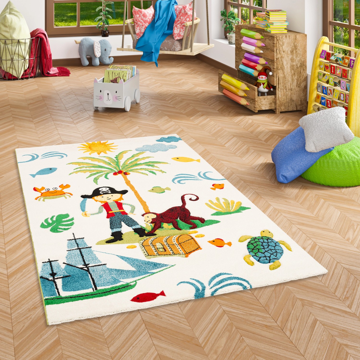 Bunter Kinderteppich mit Piratenwelt-Motiv, 160x230cm. Kurzflorteppich mit Pirat, Affe, Schatzinsel und Schiff.