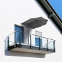 Anthrazitfarbener Schneider Balkonschirm 150x150 cm mit Knickfunktion auf einem Balkon.
