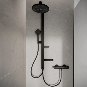 Ideal Standard Duschbrause-Set in Schwarz Matt mit Kopf- und Handbrause sowie Ablagen.