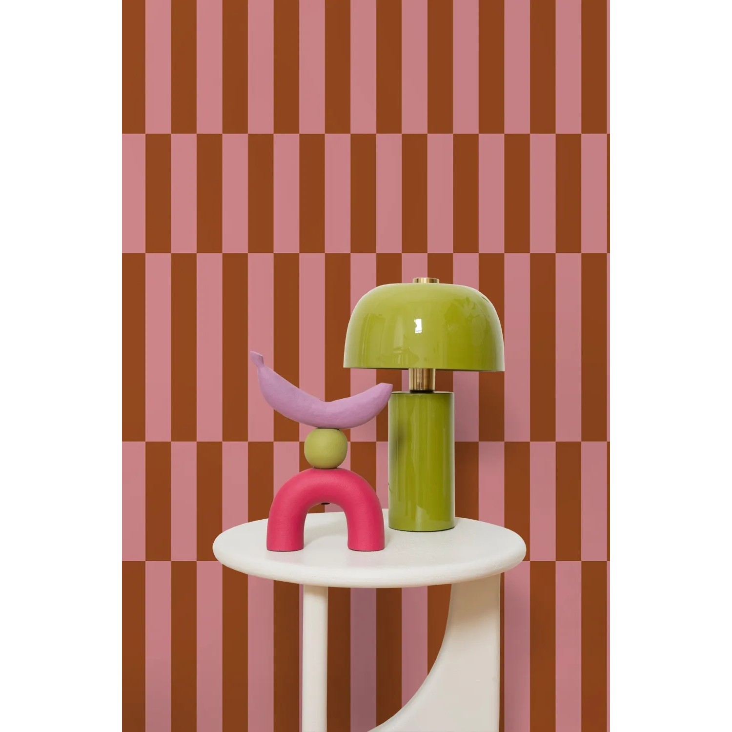 ESTAhome Vliestapete mit vertikalen Streifen in Rosa und Rot. Moderne dekorative Tapete für stilvolle Wände.