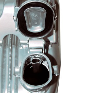 Detailaufnahme: Silberner TRUTZHOLM Metallkanister (20 Liter) mit Verschluss und Einfüllöffnung.