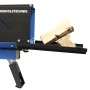 Detailaufnahme: Güde Holzspalter GHS 370/4TE mit Holzscheit auf Ablagetisch.