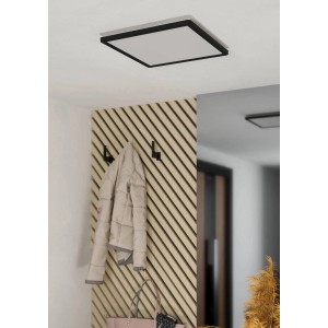 Quadratische, schwarze Eglo LED-Deckenleuchte Expert Minerario, 39x39 cm, für Feuchträume.