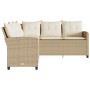 Beiges L-förmiges Couchsofa aus Poly Rattan mit Kissen für den Garten.