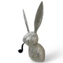 Silberner Deko-Hasenkopf aus Aluminium mit Pfeife, 68 cm hoch. Tierische Dekofigur für Haus und Garten.