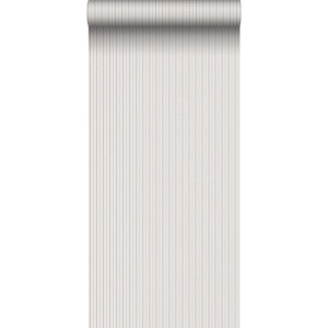 Sanders & Sanders Tapete mit feinen Streifen in Grau und Rot, 53cm breit.
