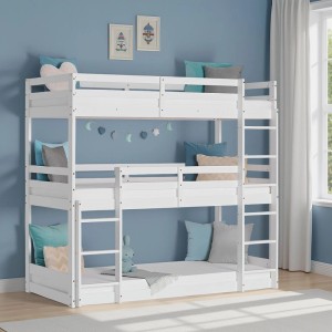 Weißes Etagenbett aus Holz mit 3 Schlafebenen, Leitern und Bettkasten im Kinderzimmer. Ideal als Dreifachbett.