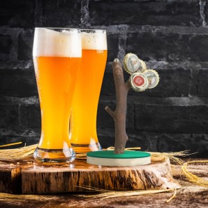 Relaxdays Kronkorkenbaum Holz Braun Grün Magnetisch 14 cm x 9 cm 80 g