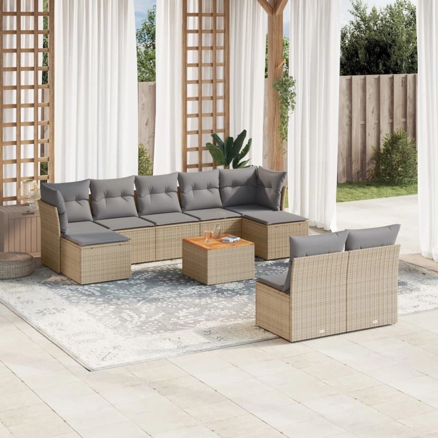 Beige 10-tlg. Garten-Sofagarnitur aus Poly Rattan mit hellgrauen Kissen und Tisch.