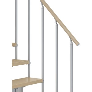 Detailansicht der Dolle Mittelholmtreppe Cork Ahorn, perlgraue Konstruktion mit Holzhandlauf.