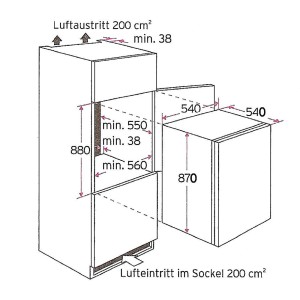 Maße des PKM Einbaukühlschranks KS130.0A++EB, schematische Darstellung mit Maßangaben.